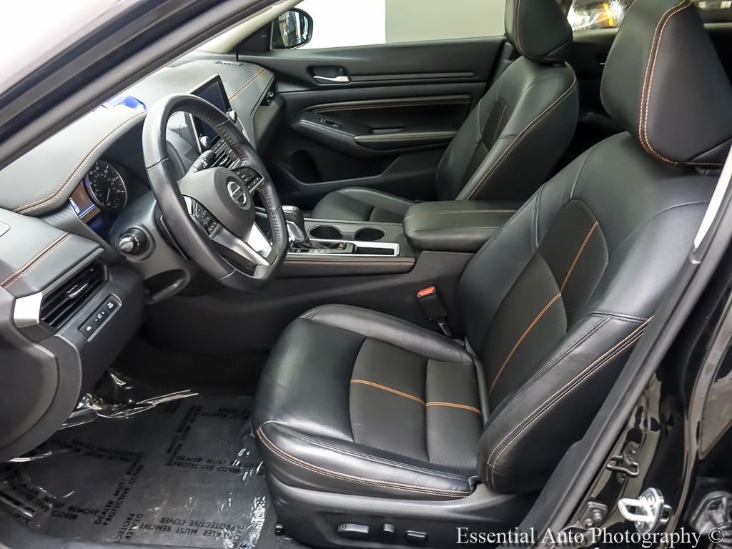 Certified Used 2021 Super Black Nissan 2.5 SR image 9