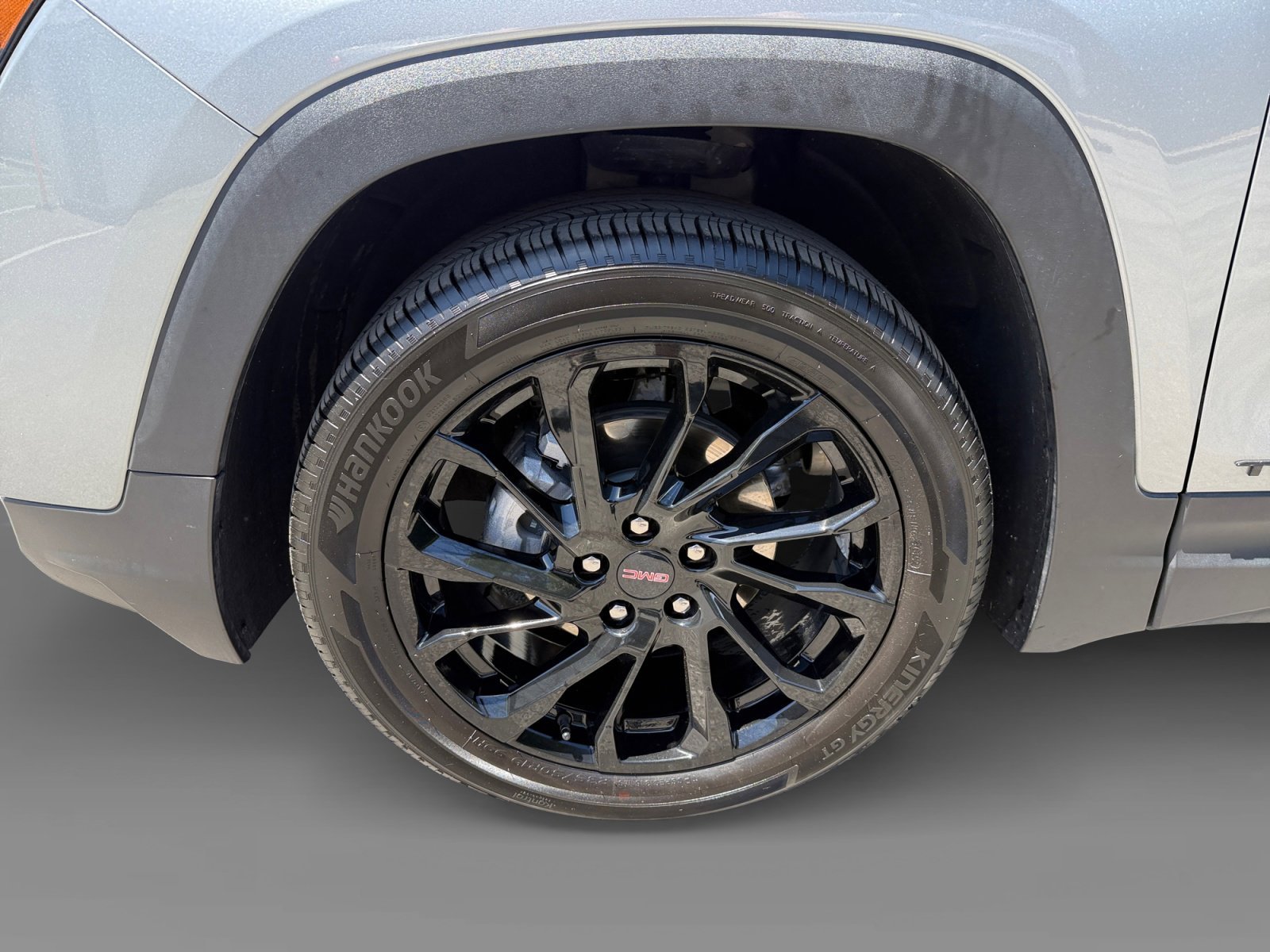 Used 2023 Sterling Metallic GMC SLE image 9