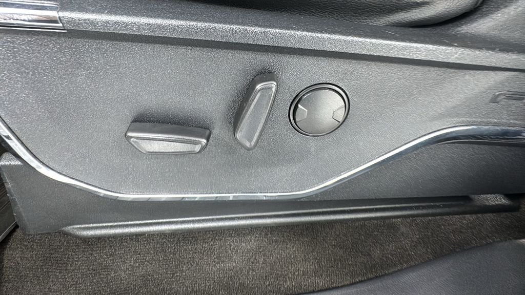 2022 Ford F-150 Lariat - Photo 11