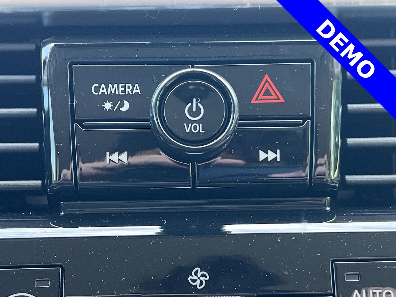 2025 Nissan Armada Platinum Reserve - Photo 8