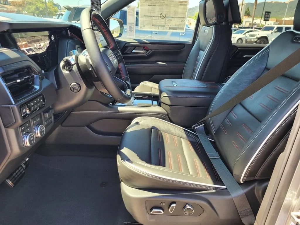 2026 GMC Yukon XL AT4 Ultimate - Photo 13