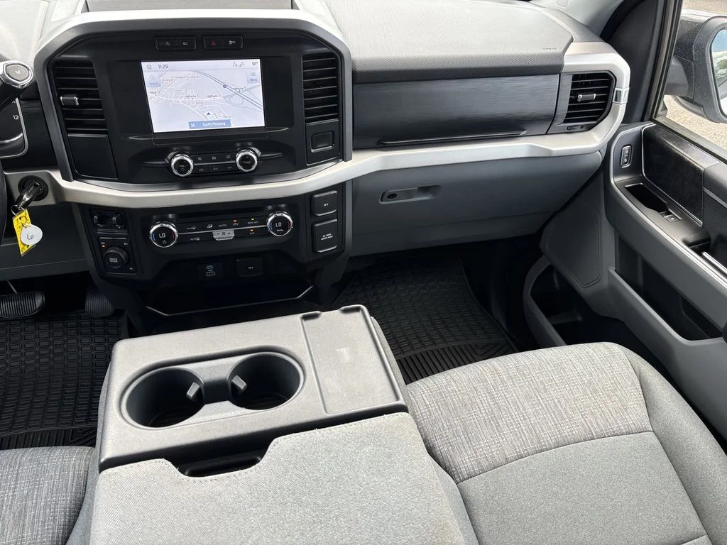 Used 2021 White Ford XLT image 33