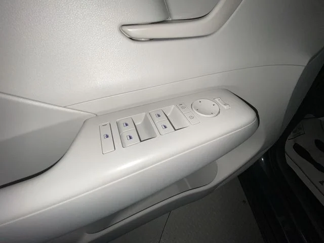 Used 2024 Gray Hyundai SEL image 13