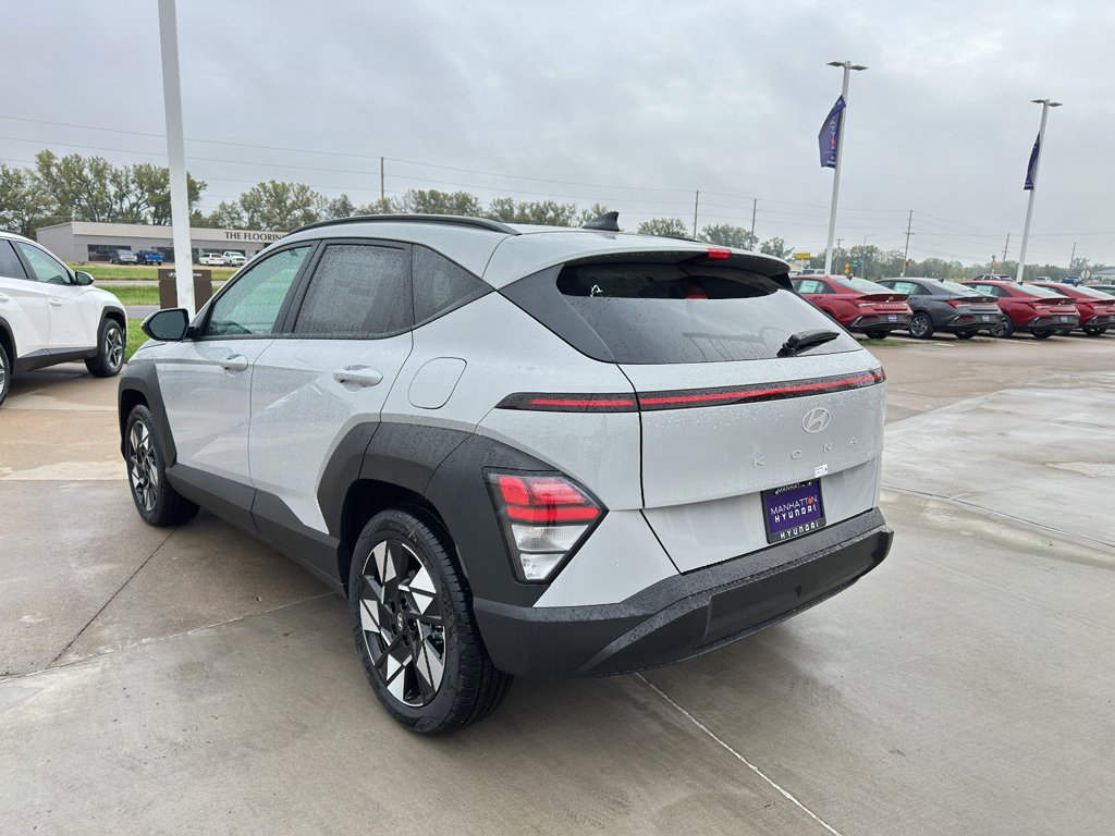 Used 2025 Cyber Gray Metallic Hyundai SEL Convenience image 6