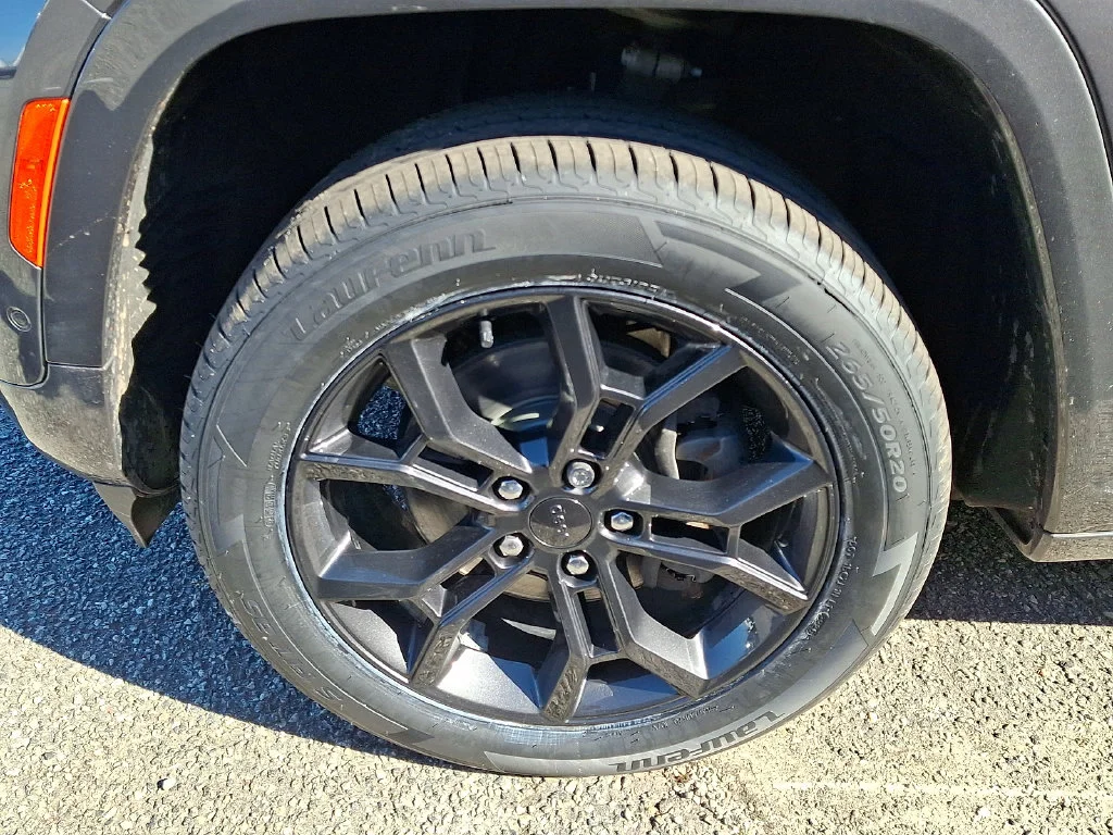 Used 2024 Gray Jeep 4xe image 5