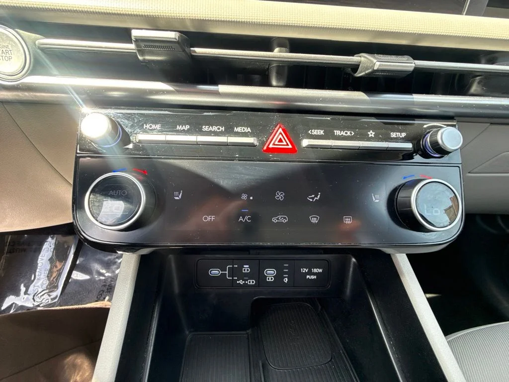 Used 2025 Gray Hyundai SEL image 23