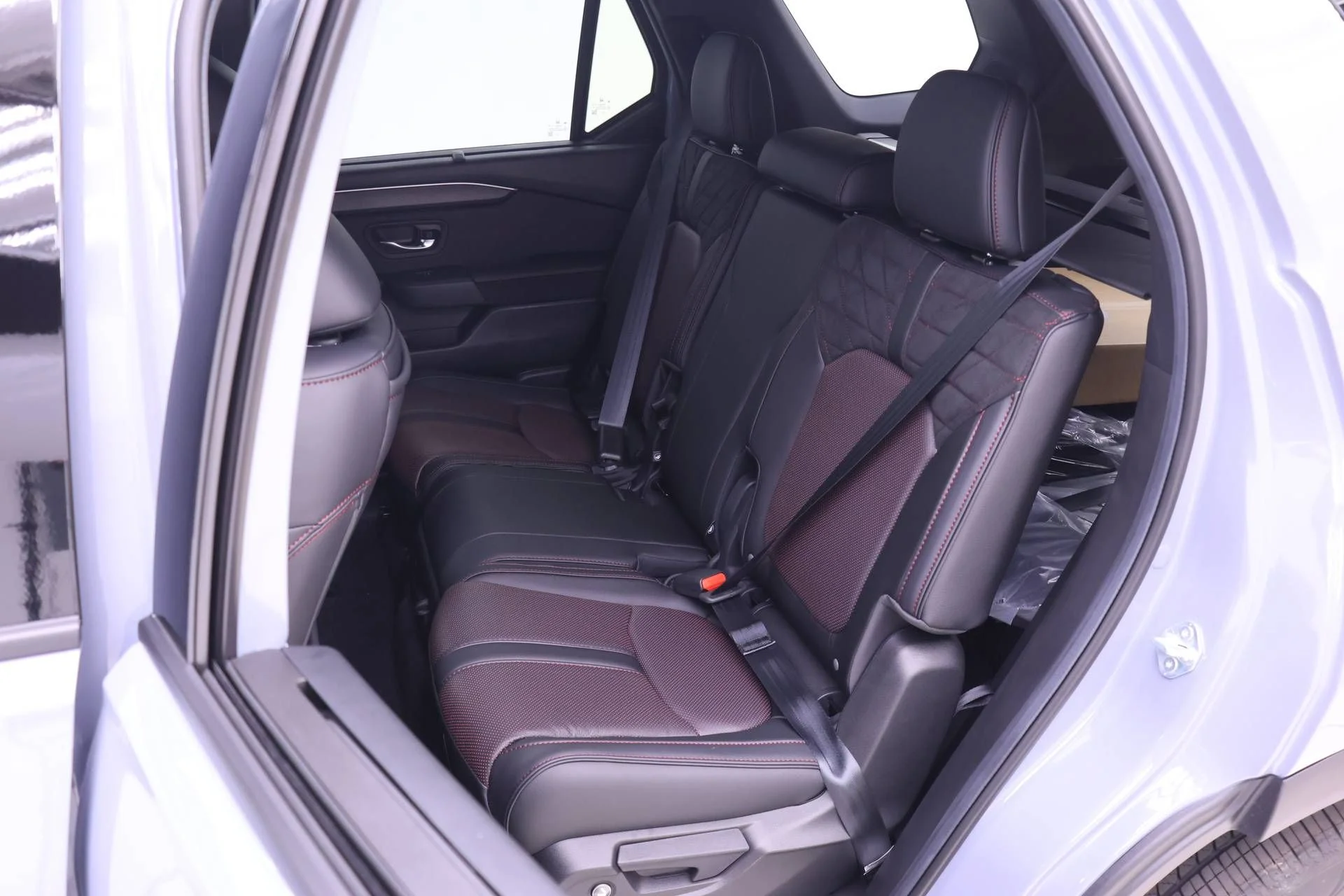 New 2026 Sonic Gray Pearl Honda Black Edition image 11