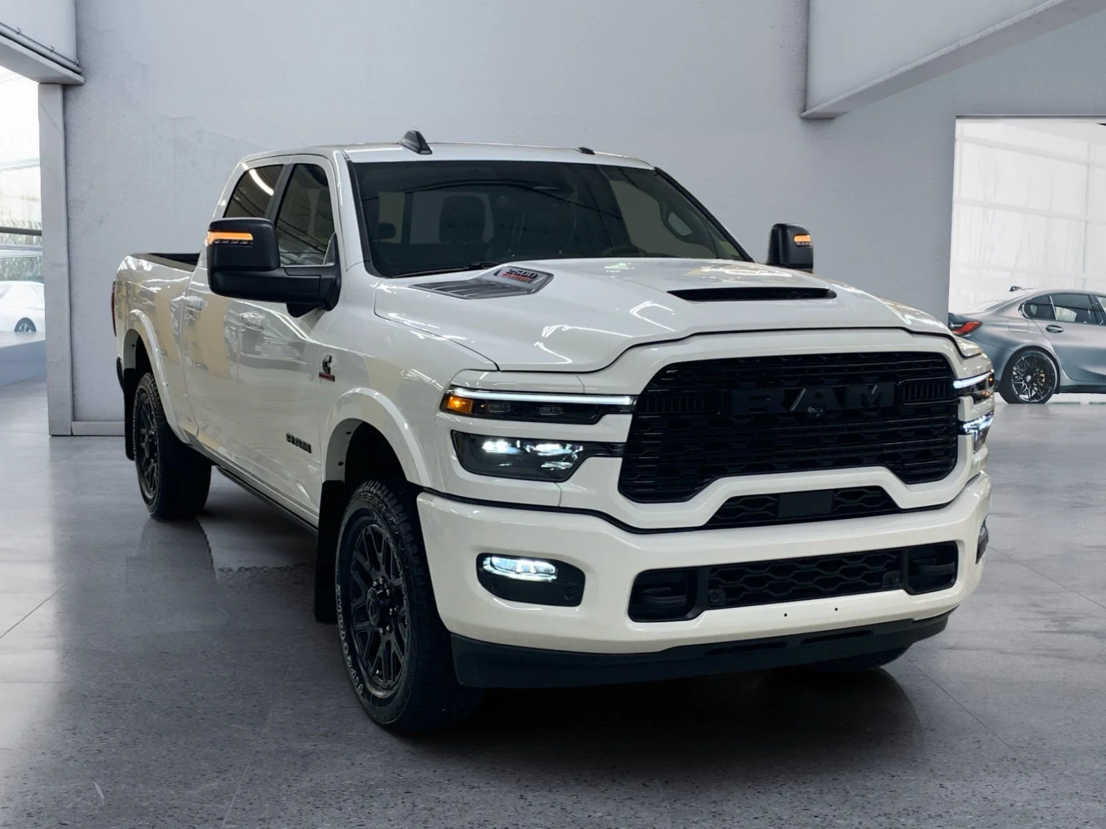 New 2026 Bright White Ram Limited image 7