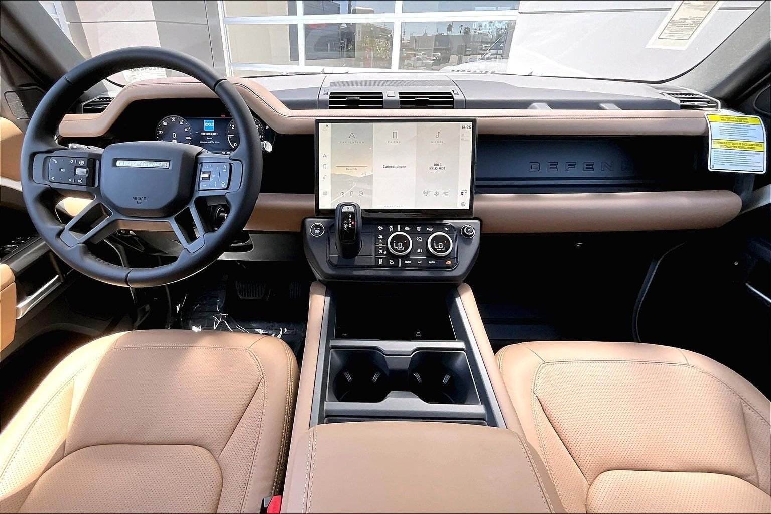 New 2026 Fuji White LAND ROVER S image 5