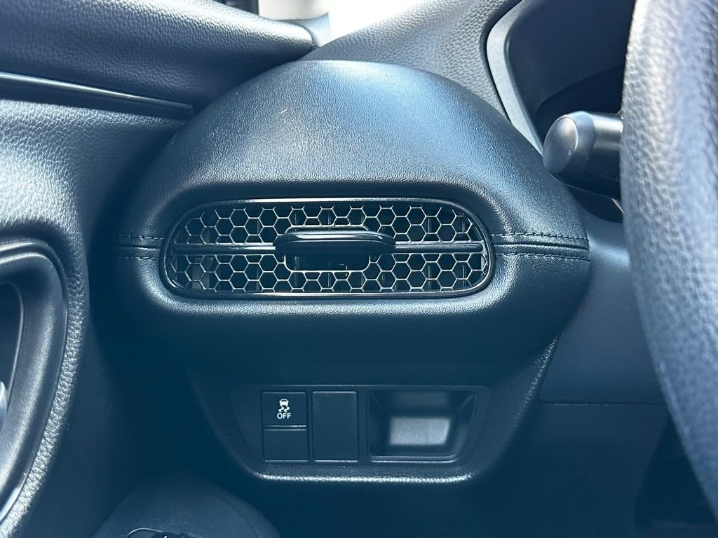 Used 2024  Honda LX image 23