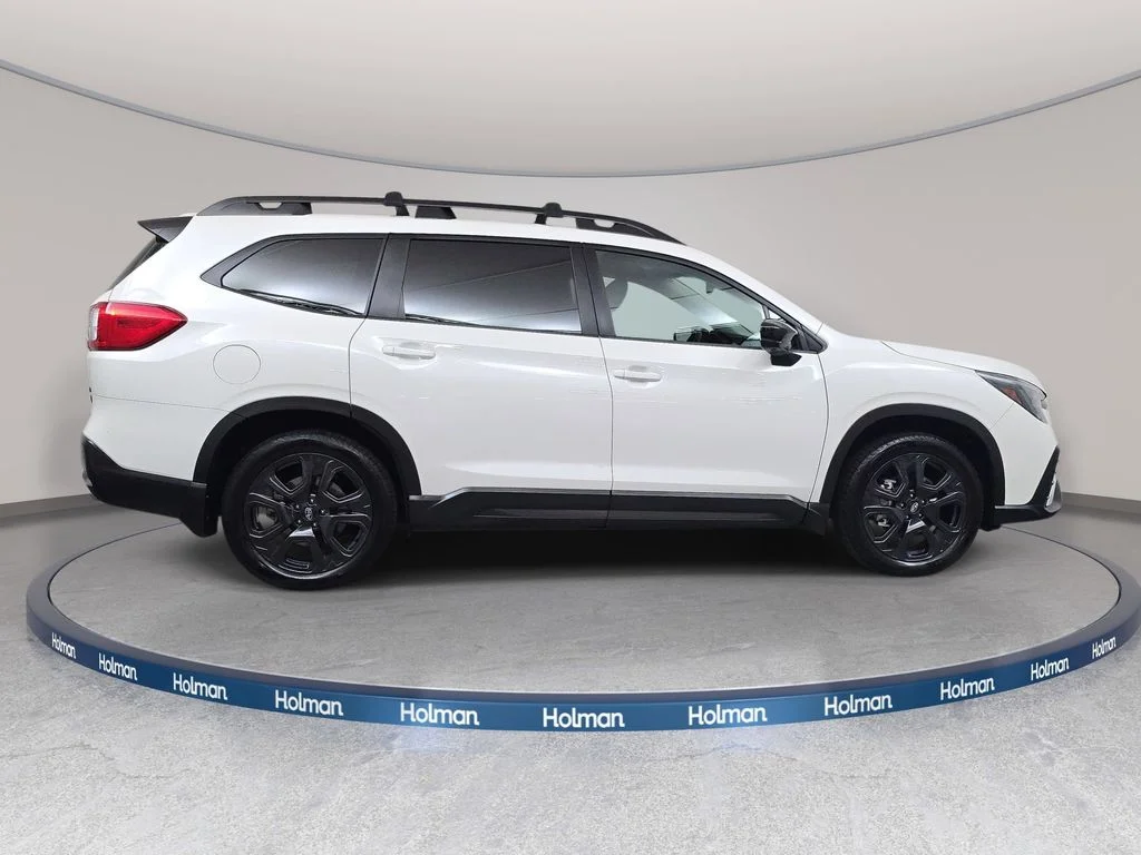 Used 2024 White Subaru Onyx Edition image 5