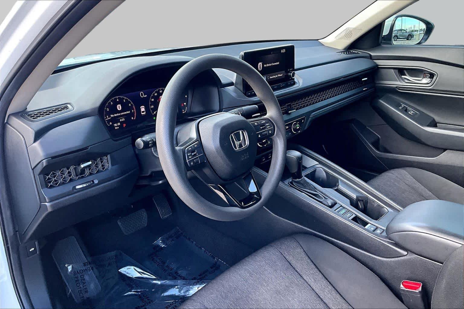 Used 2023 Platinum White Pearl Honda EX image 16