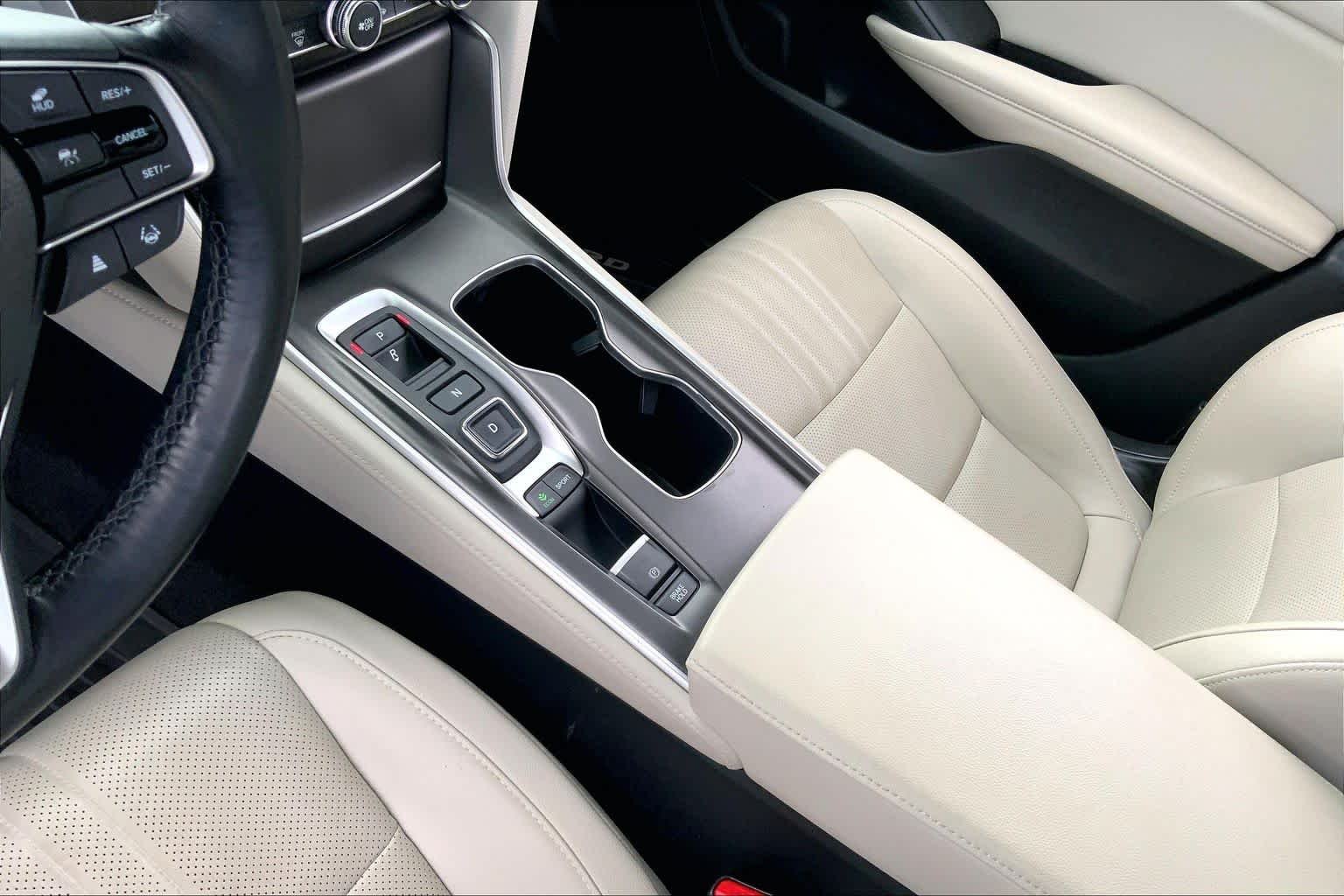 Used 2022 Platinum White Pearl Honda Touring image 15