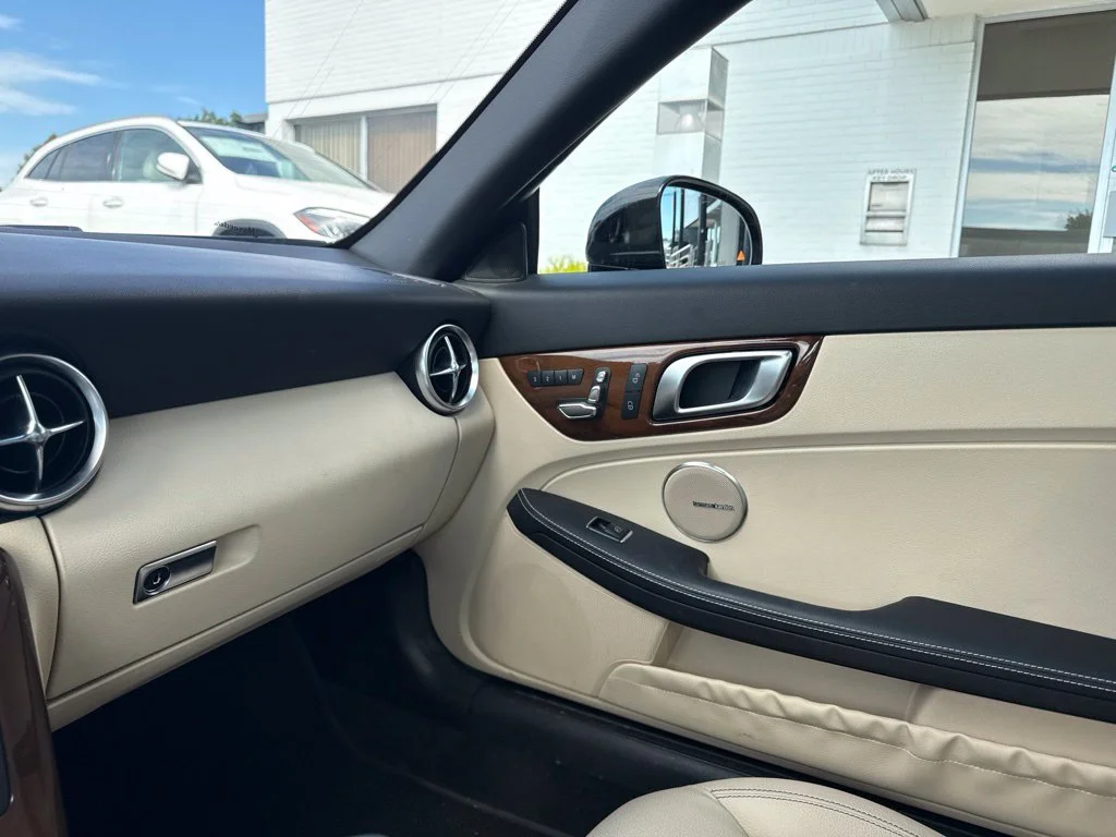 Used 2017 Black Mercedes-Benz SLC 300 image 7