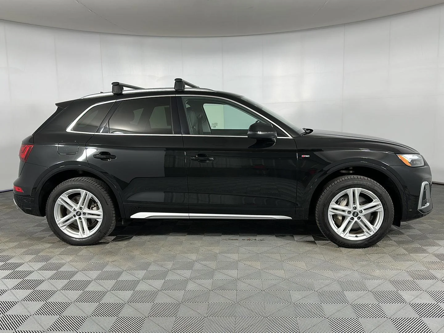 Used 2025 Mythos Black Metallic Audi S line Premium image 26