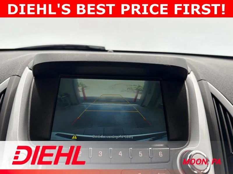 Used 2017 White GMC SLT image 30