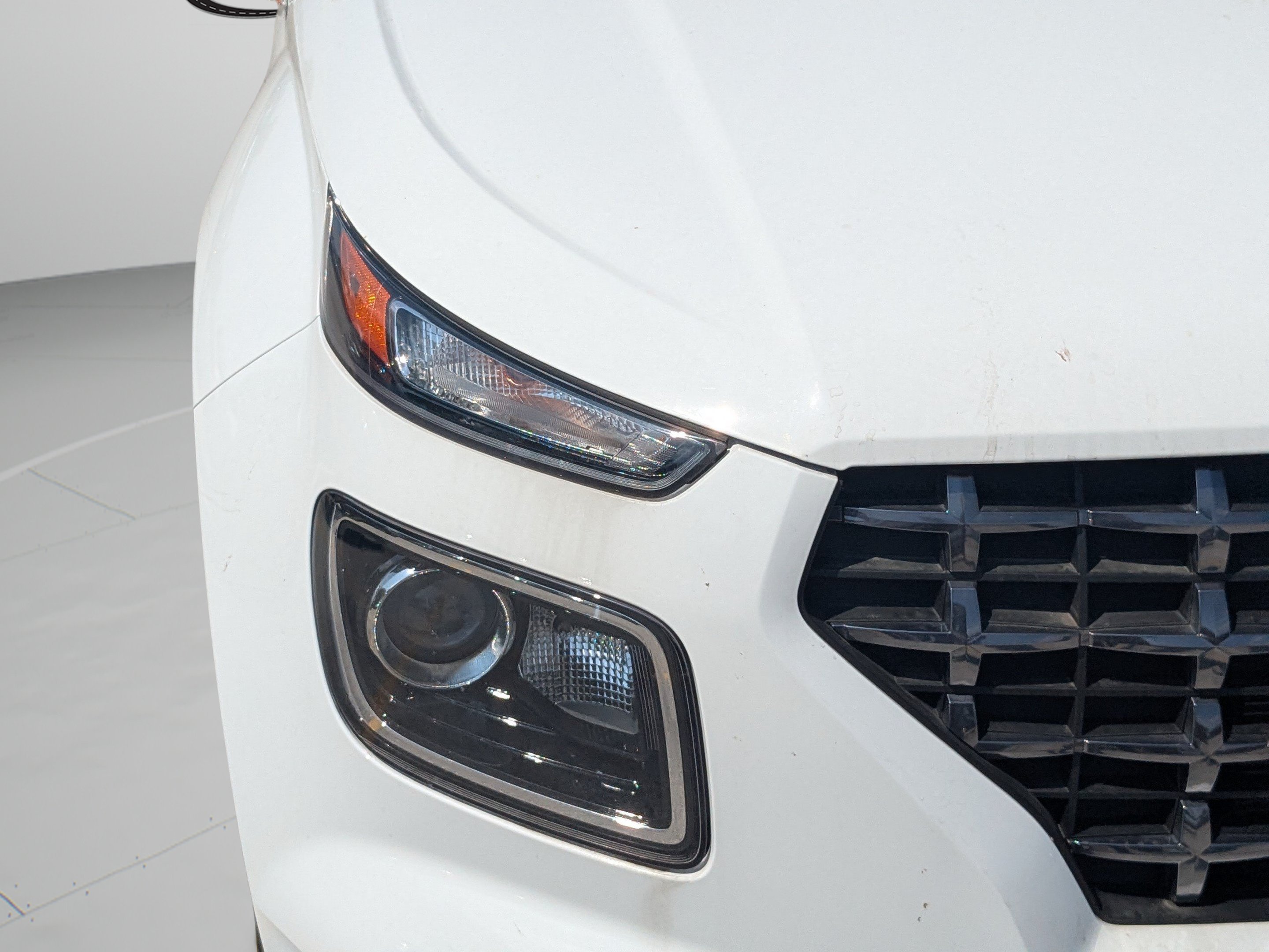 Certified Used 2025 Lunar White Hyundai SEL image 31