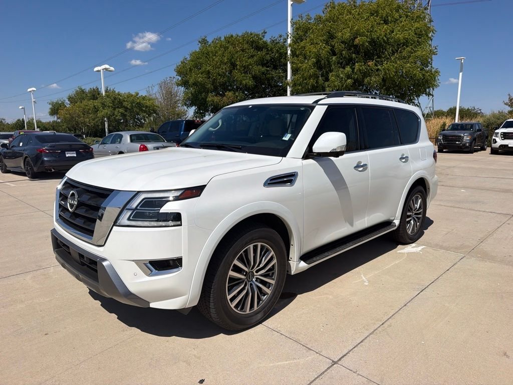 Used 2023 White Nissan SL image 1
