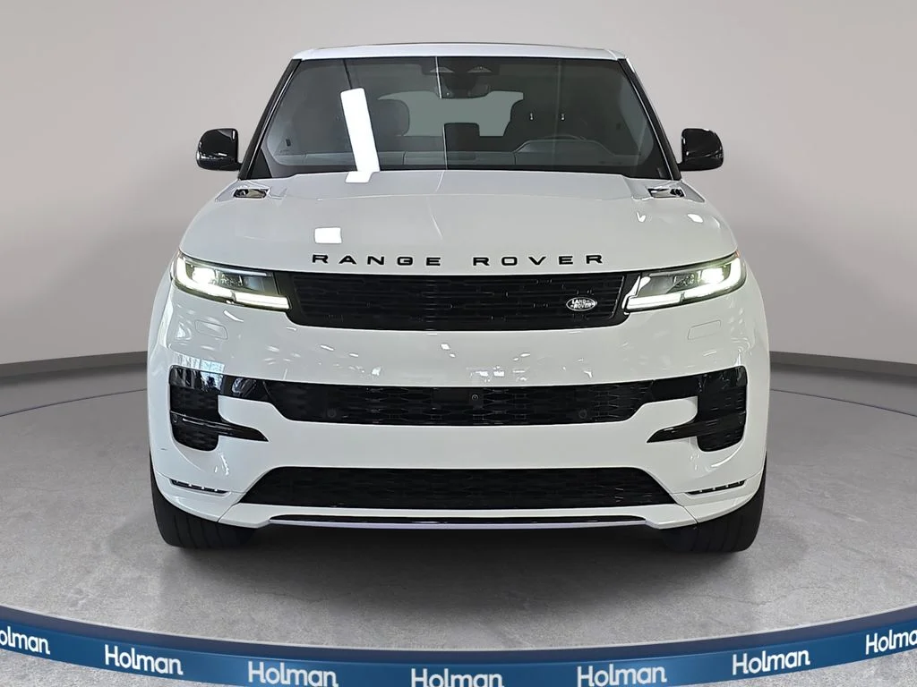 Used 2024 White Land Rover Dynamic SE image 3