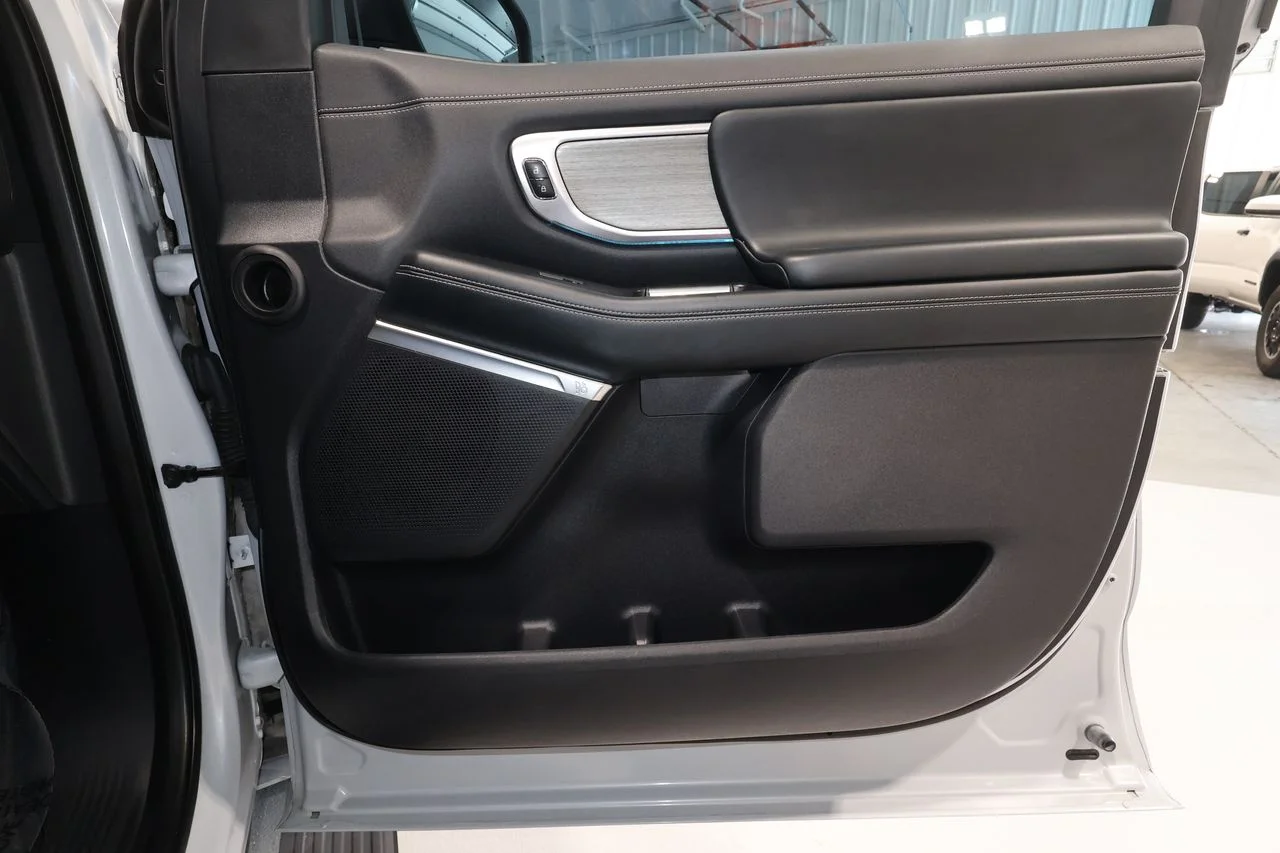 Used 2025 Silver Ford Platinum image 19