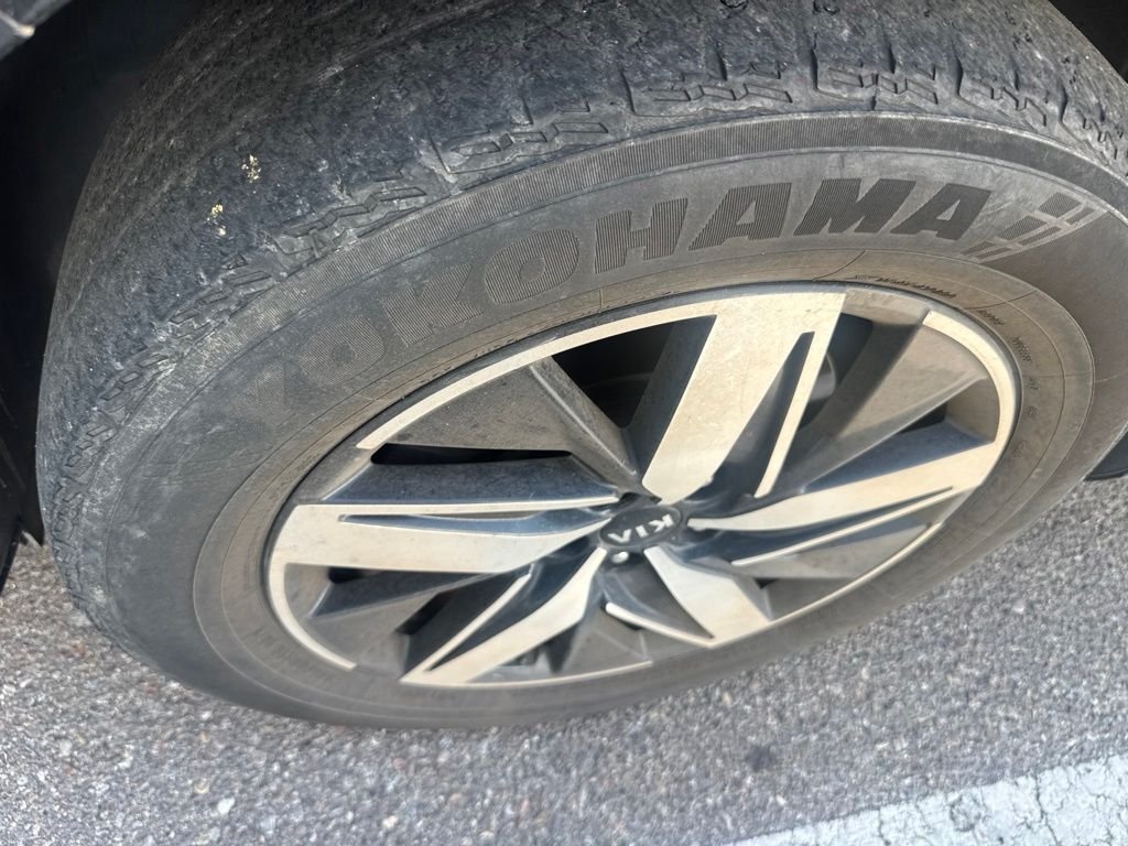 Used 2021 Silver Kia EX image 11