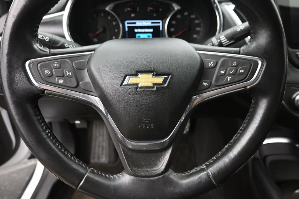 Used 2016 White Chevrolet LT image 17