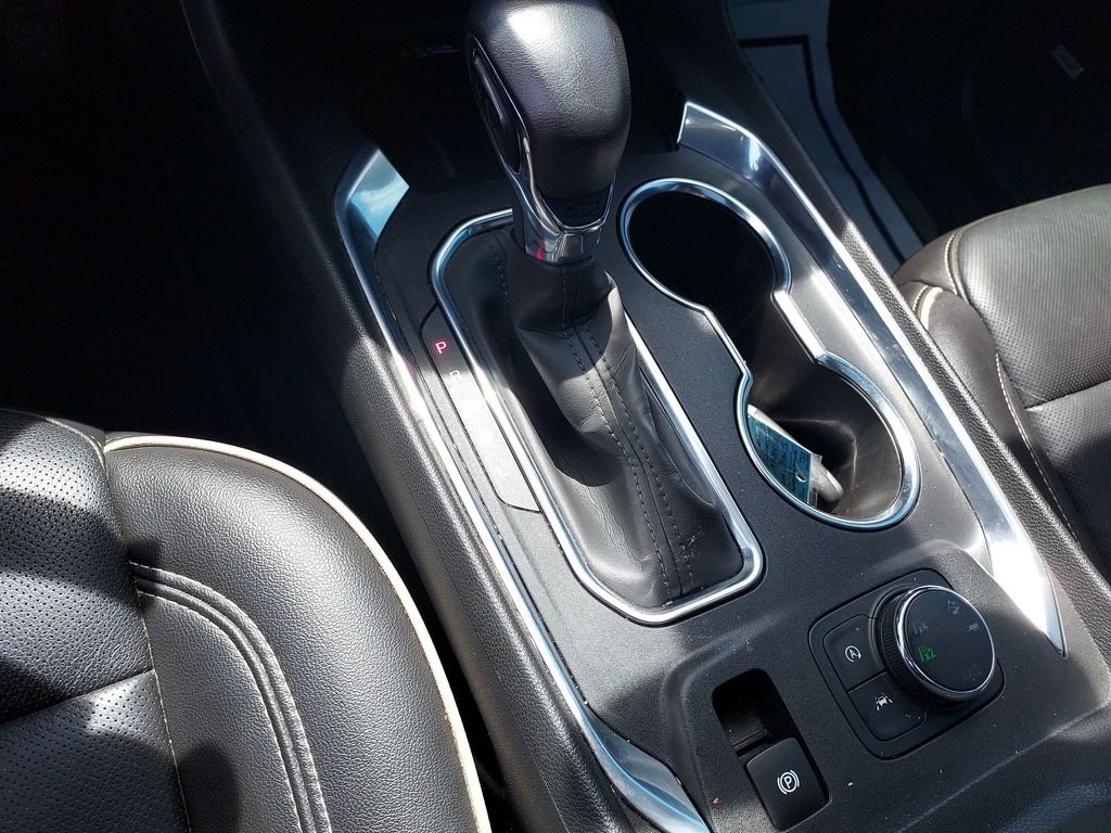 Used 2022 Black Chevrolet Premier image 26