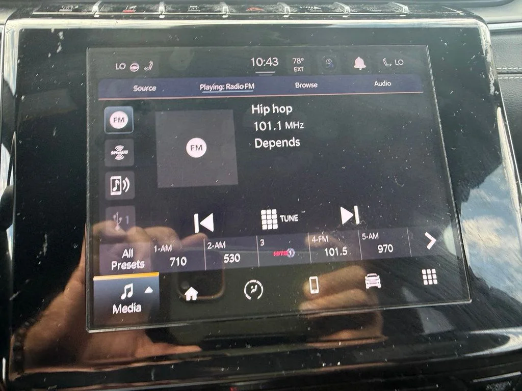 Used 2023 Gray Jeep Altitude X image 14