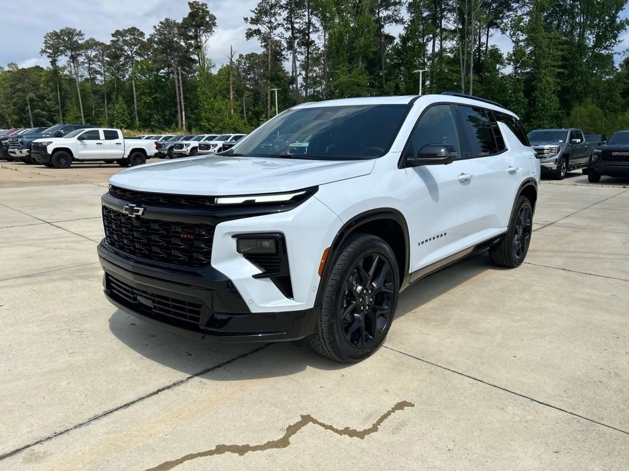 New 2026 Polar White Tricoat Chevrolet RS image 1