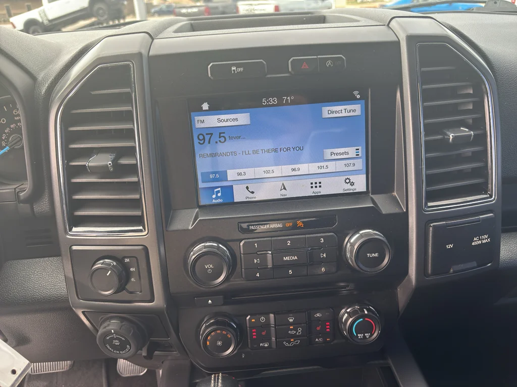 Used 2018 Lightning Blue Ford XLT image 18