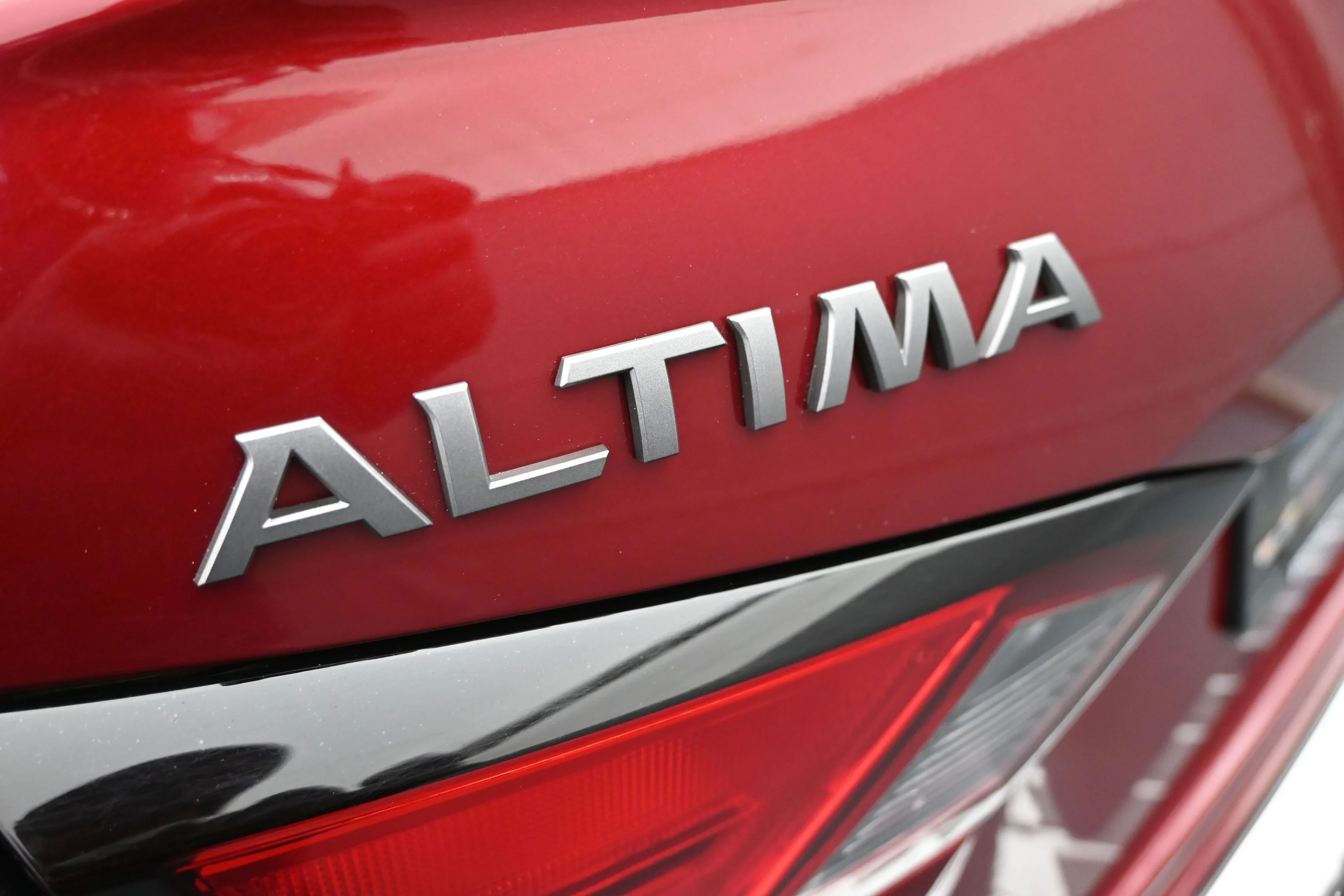 Used 2023 Scarlet Ember Tintcoat Nissan 2.5 SR image 26