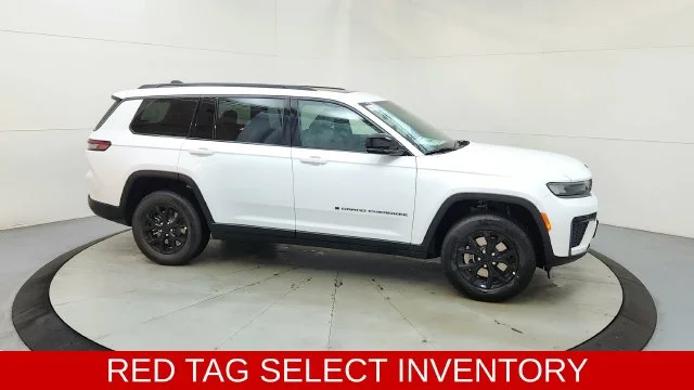 New 2026 Bright White Clear-Coat Exterior Paint Jeep Altitude image 13