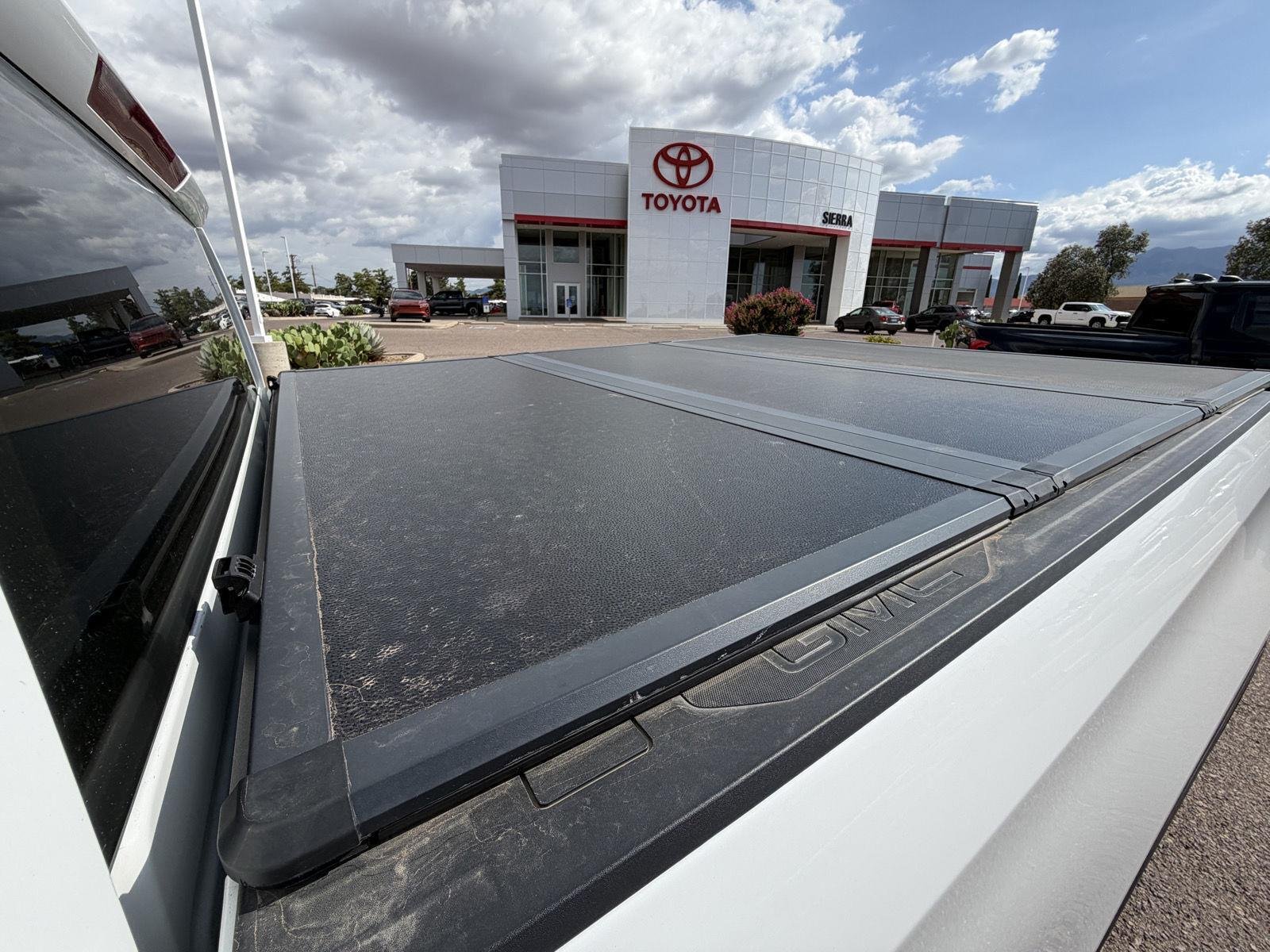 Used 2023 Summit White GMC Pro image 18