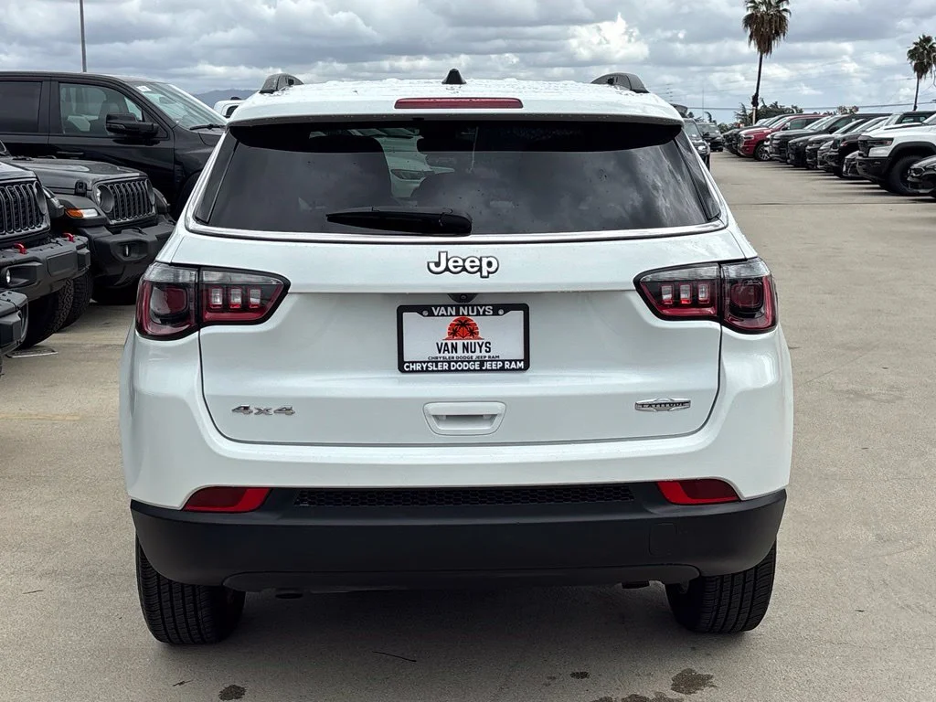 Used 2024 Bright White Clearcoat Jeep Latitude image 5
