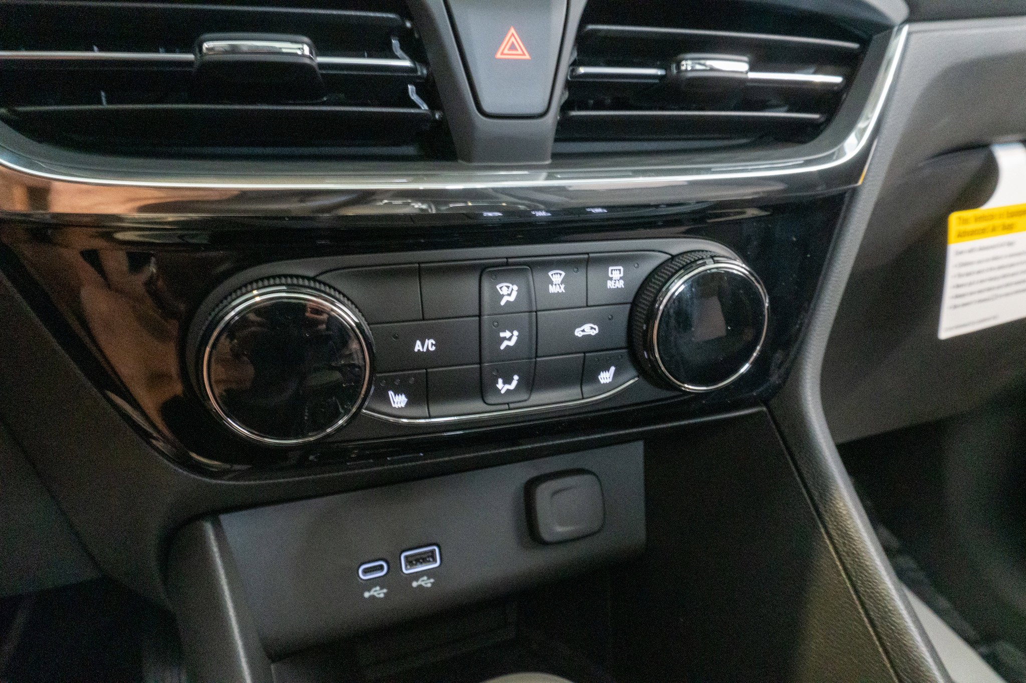 2026 Buick Encore GX Sport Touring - Photo 17