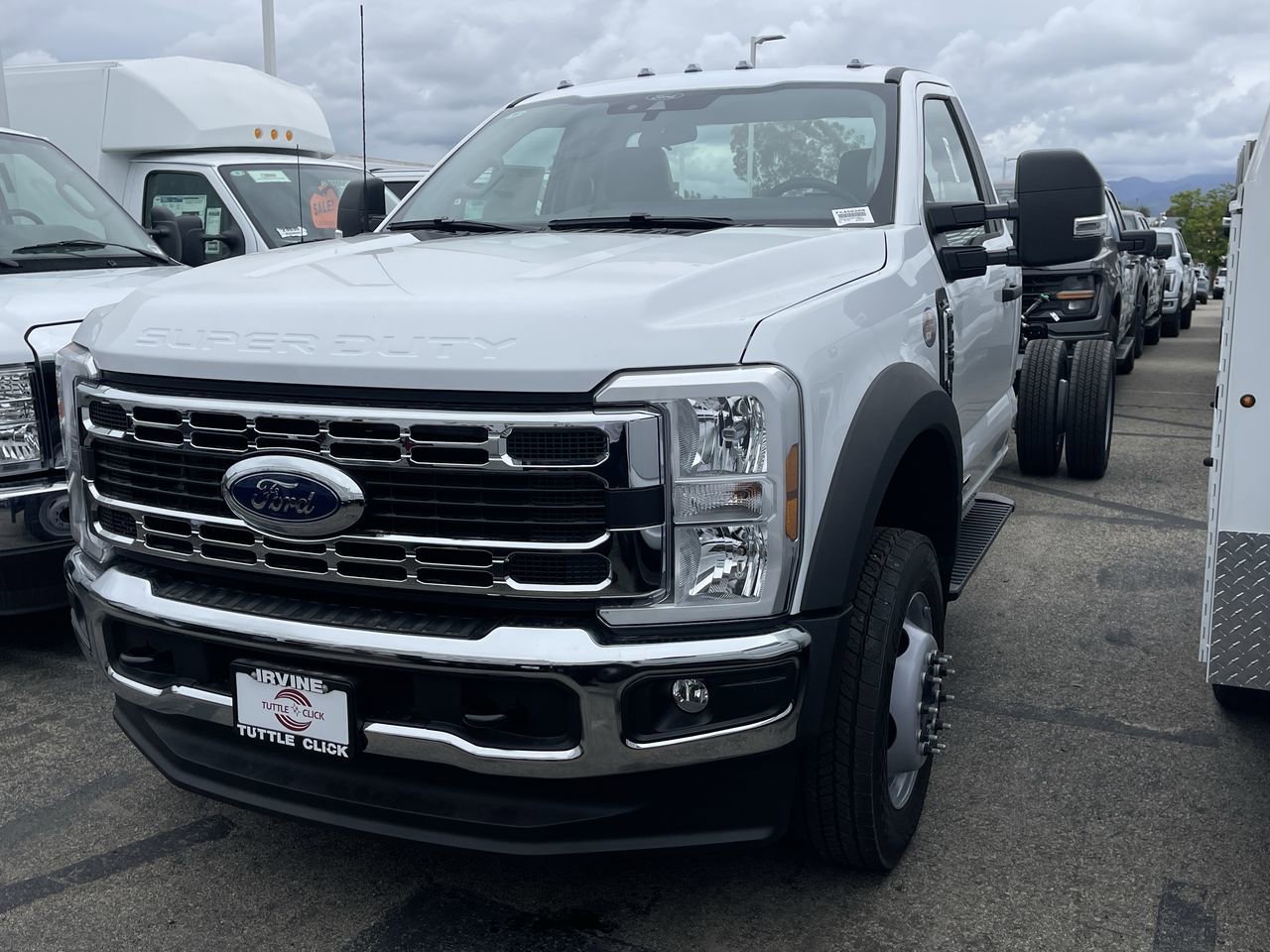 New 2025 Oxford White Ford XL image 3