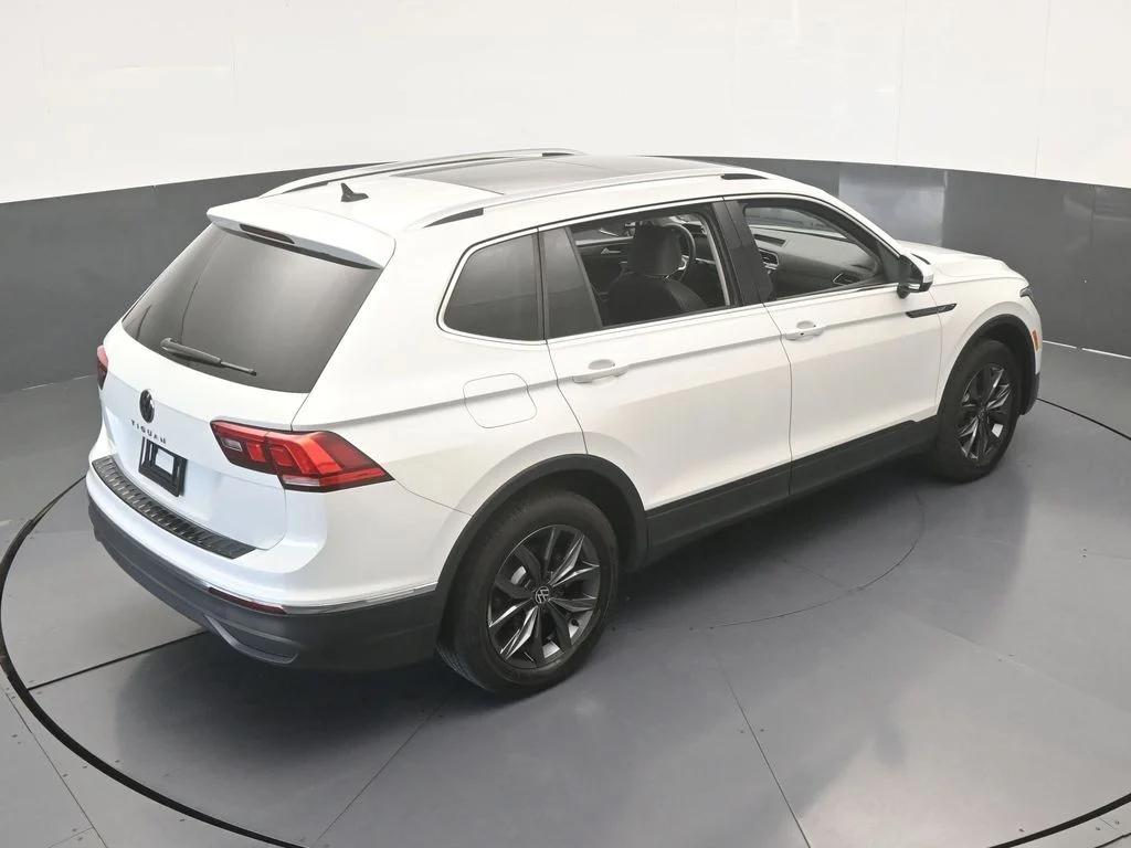 Used 2023 White Volkswagen 2.0T SE image 52