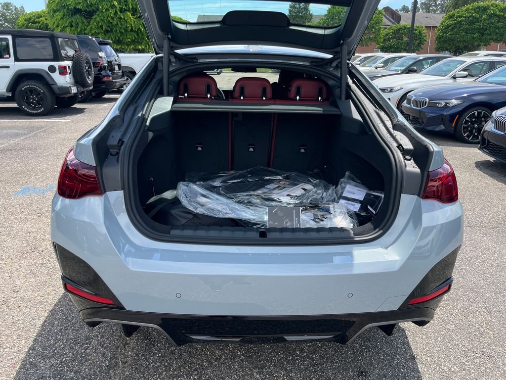Used 2026 Gray BMW xDrive40 image 29
