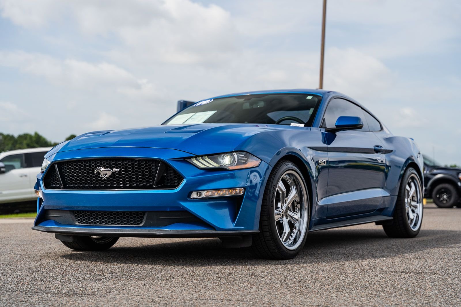 Certified Used 2019 Blue Ford GT Premium image 3