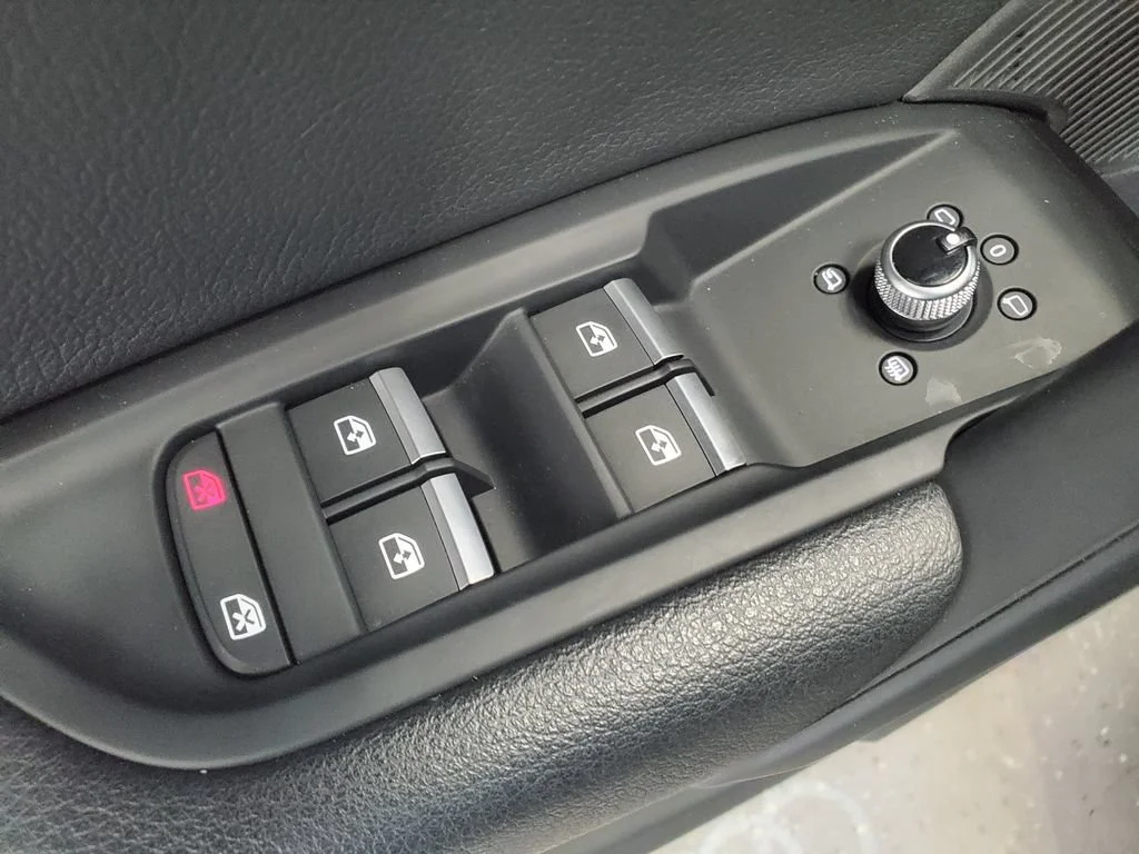 Used 2018 Black Audi Premium Plus image 22