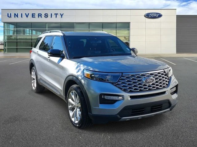 Used 2022 Silver Ford Platinum image 1