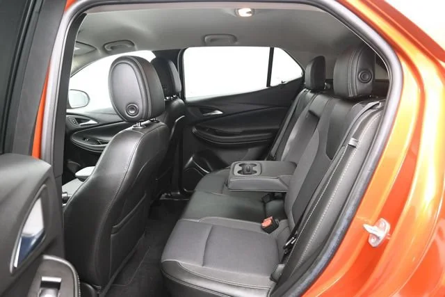 Used 2023 SUNSET GLOW METALLIC Buick Select image 22