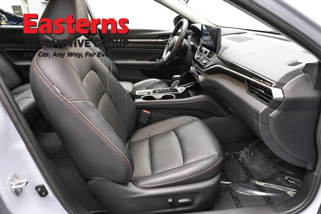 Used 2023 Gray Nissan 2.0 SR image 25