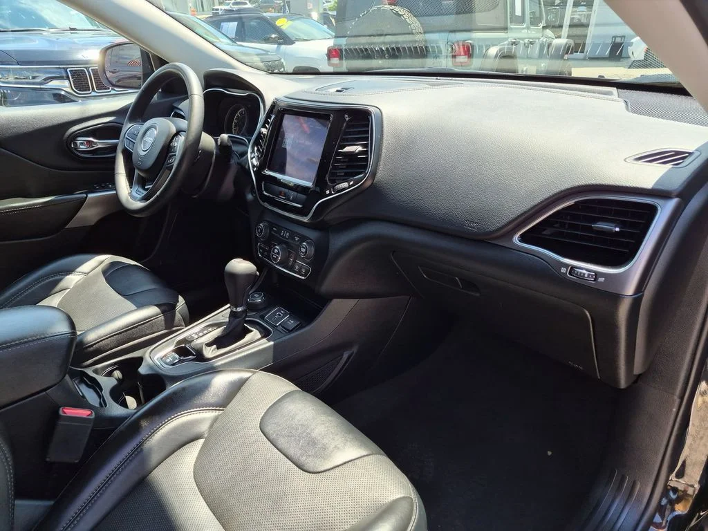 Used 2022 Black Jeep Limited image 26