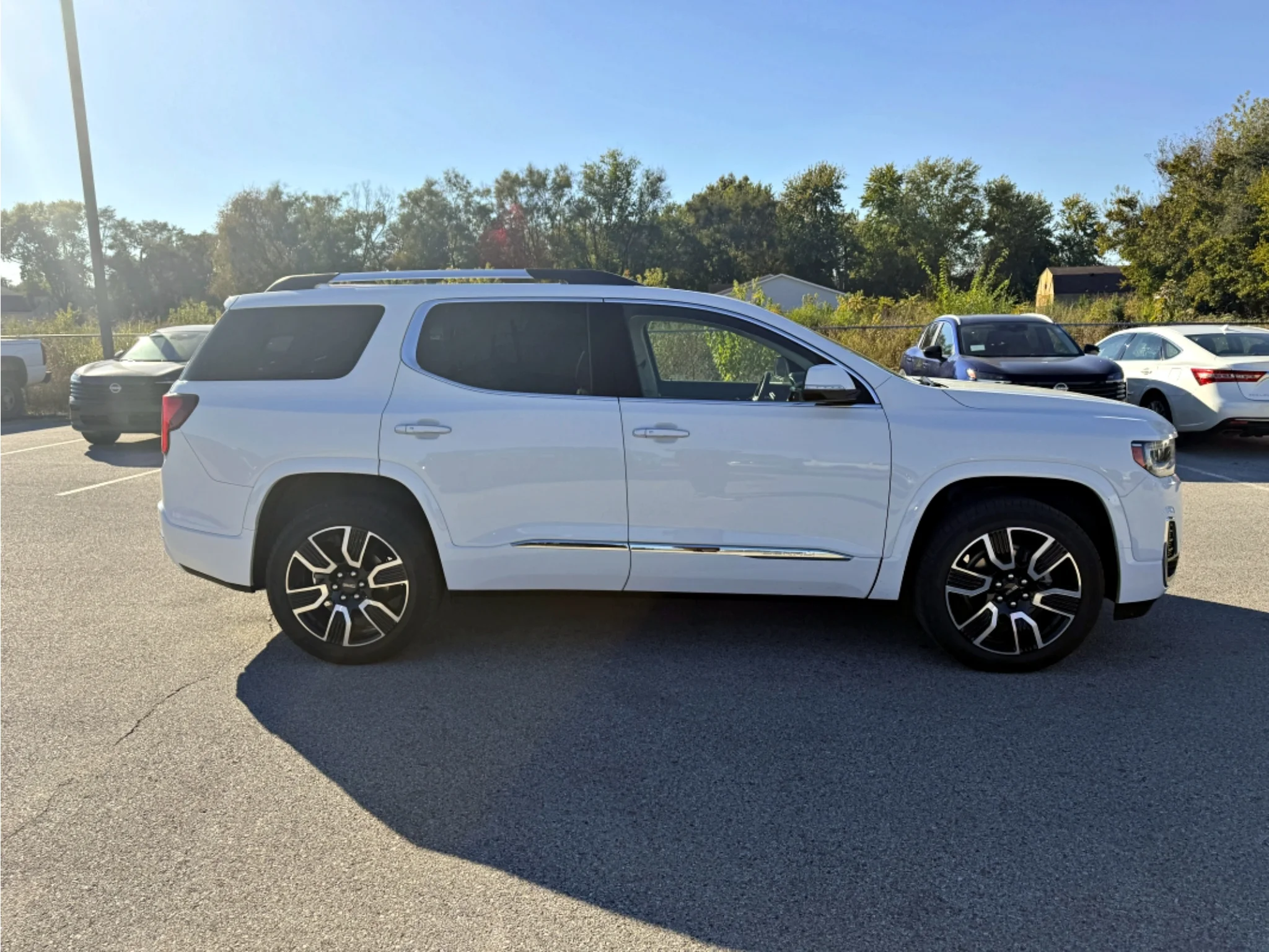 Used 2022 Summit White GMC Denali image 13