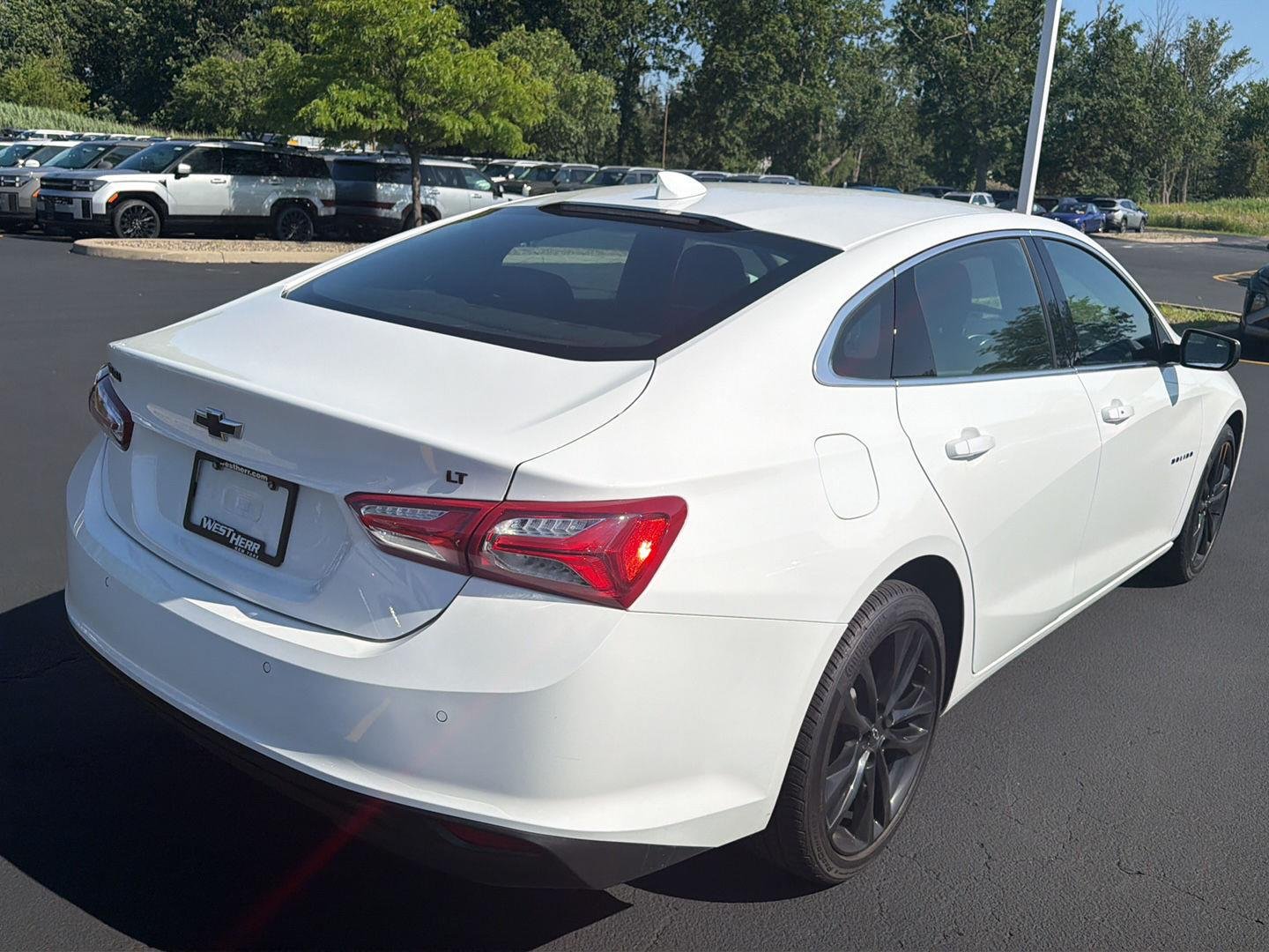 Used 2024 Summit White Chevrolet LT image 6