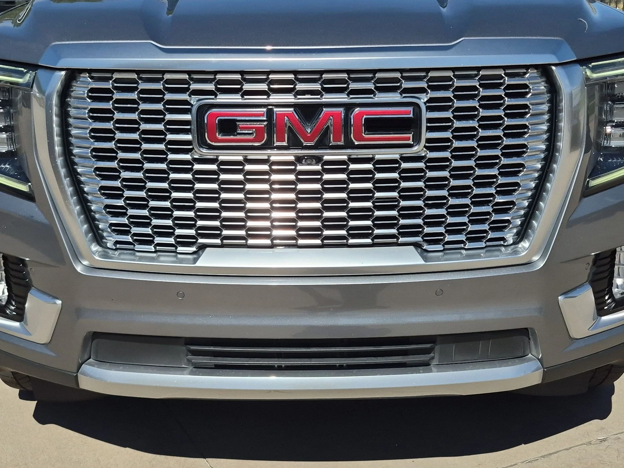 Used 2022 Satin Steel Metallic GMC Denali image 9