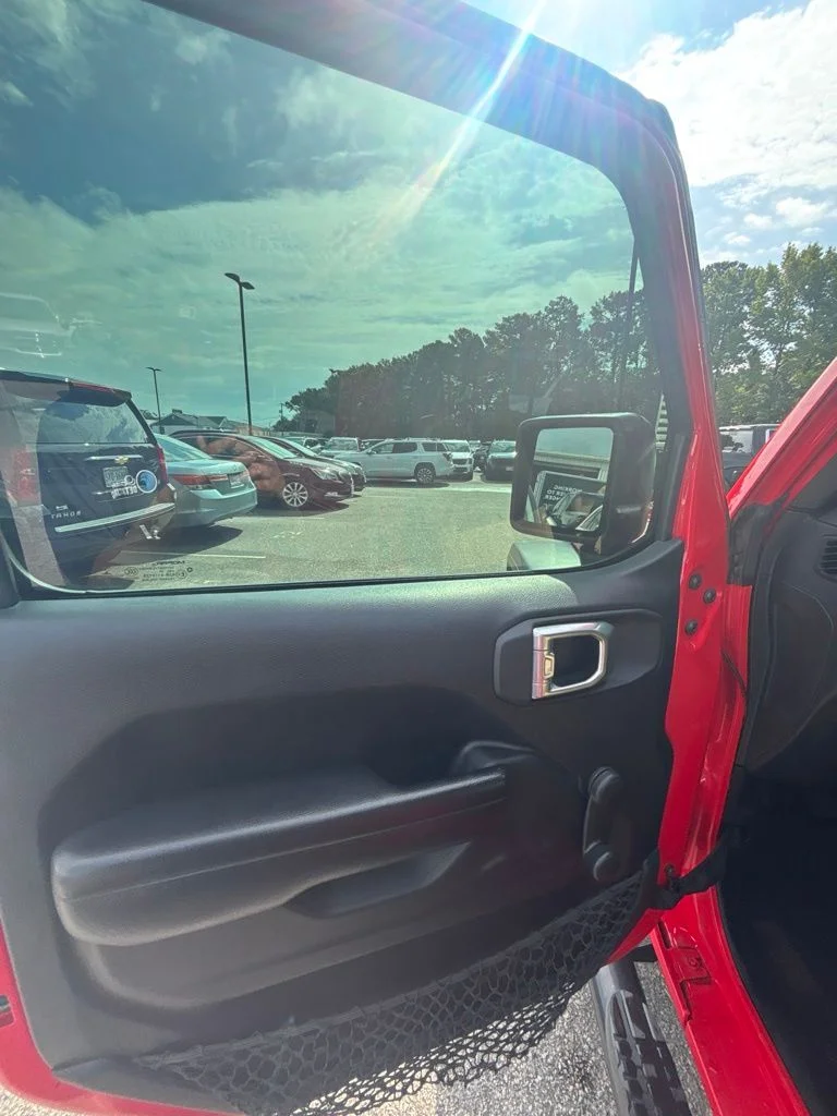 Used 2020 Red Jeep Sport image 11