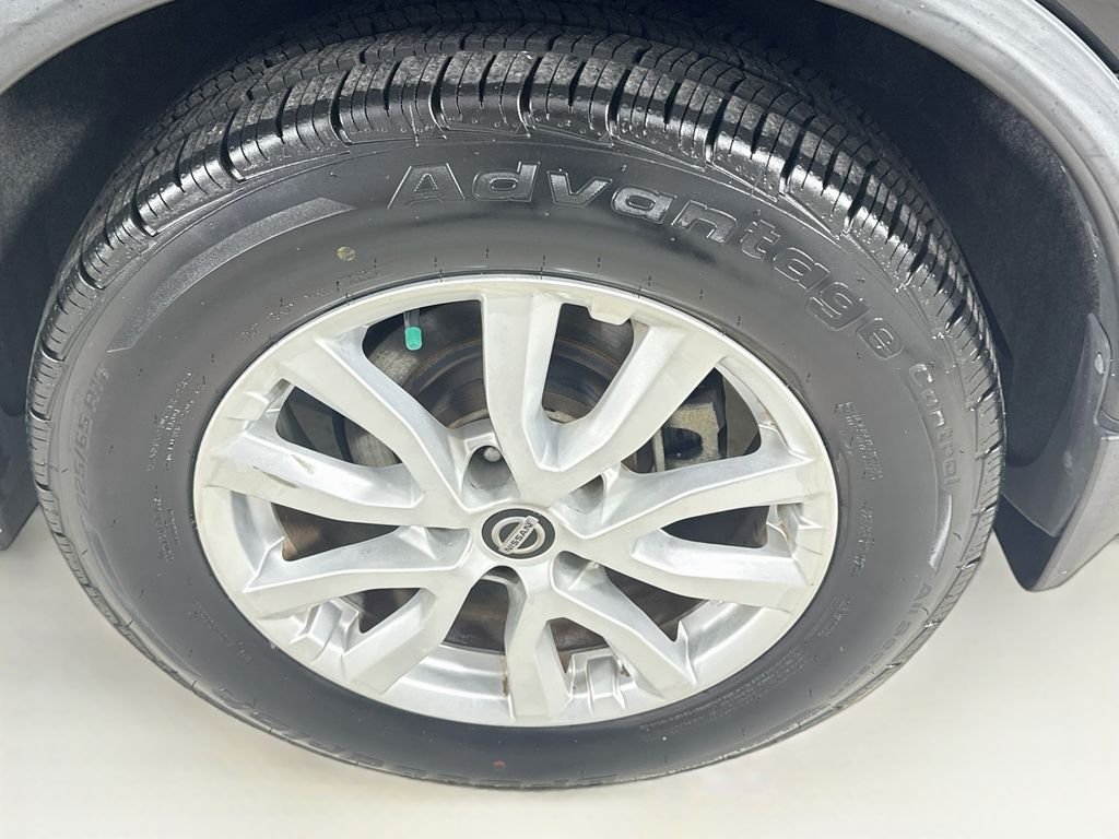Used 2019 Magnetic Black Pearl Nissan S image 38