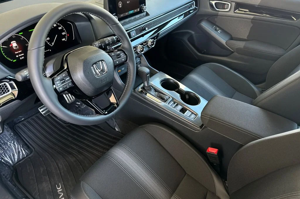 New 2026 Platinum White Pearl Honda Sport image 32